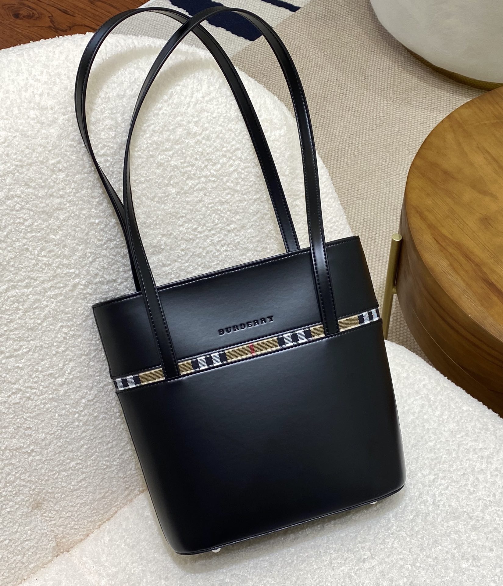 Burberry_Tote